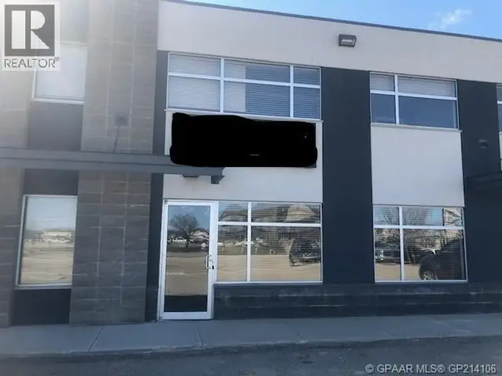 105, 10071 120 Avenue, Grande Prairie